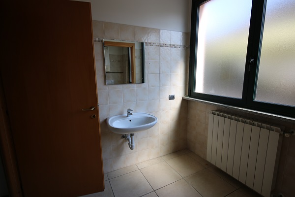 Como, 6 Stanze da Letto Stanze da Letto, 6 Stanze Stanze,2 BathroomsBathrooms,Negozio,Vende,1259